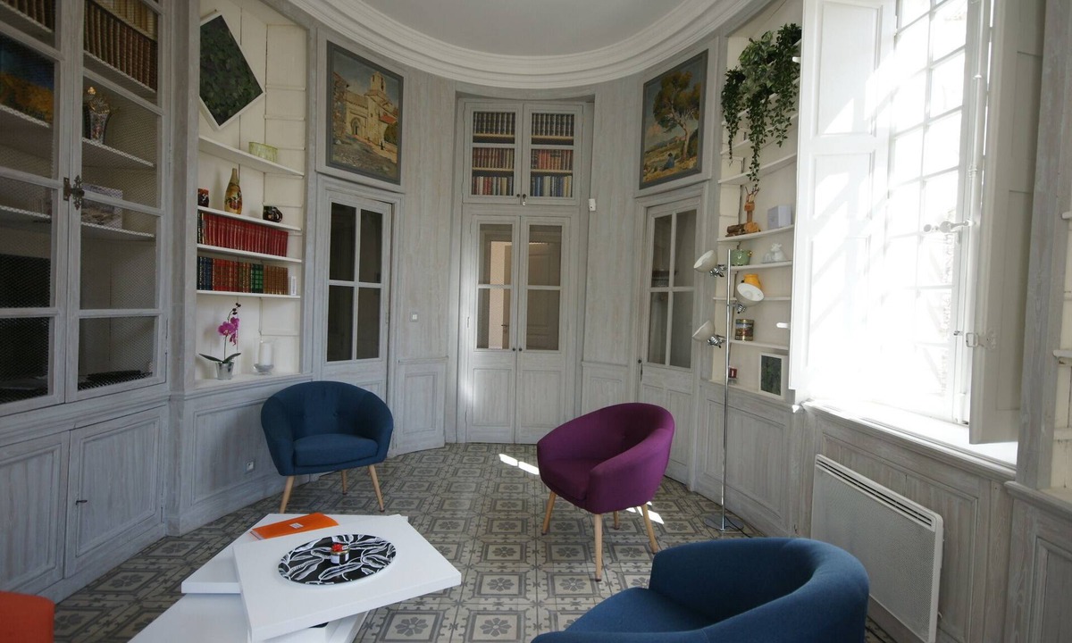 Noves Apartment | 10' from St Rémy and Avignon, charming apartment *, 2 bedrooms for 4 people