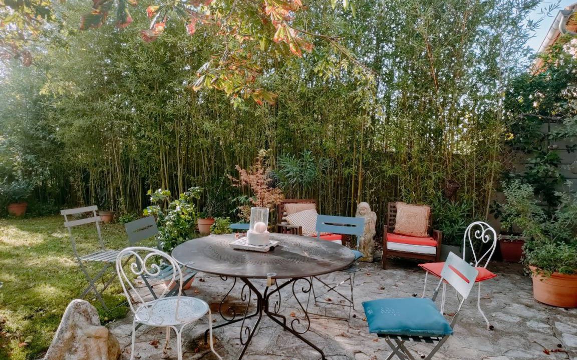 Chateauneuf-le-Rouge House | 110 m² House ∙ 3 bedrooms ∙ 6 guests