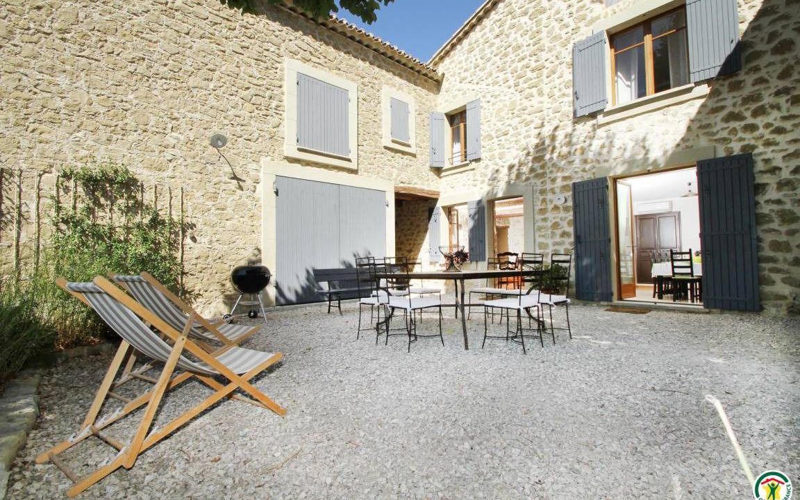 Mollans-sur-Ouveze House | 120 m² Gîte ∙ 4 bedrooms ∙ 8 guests