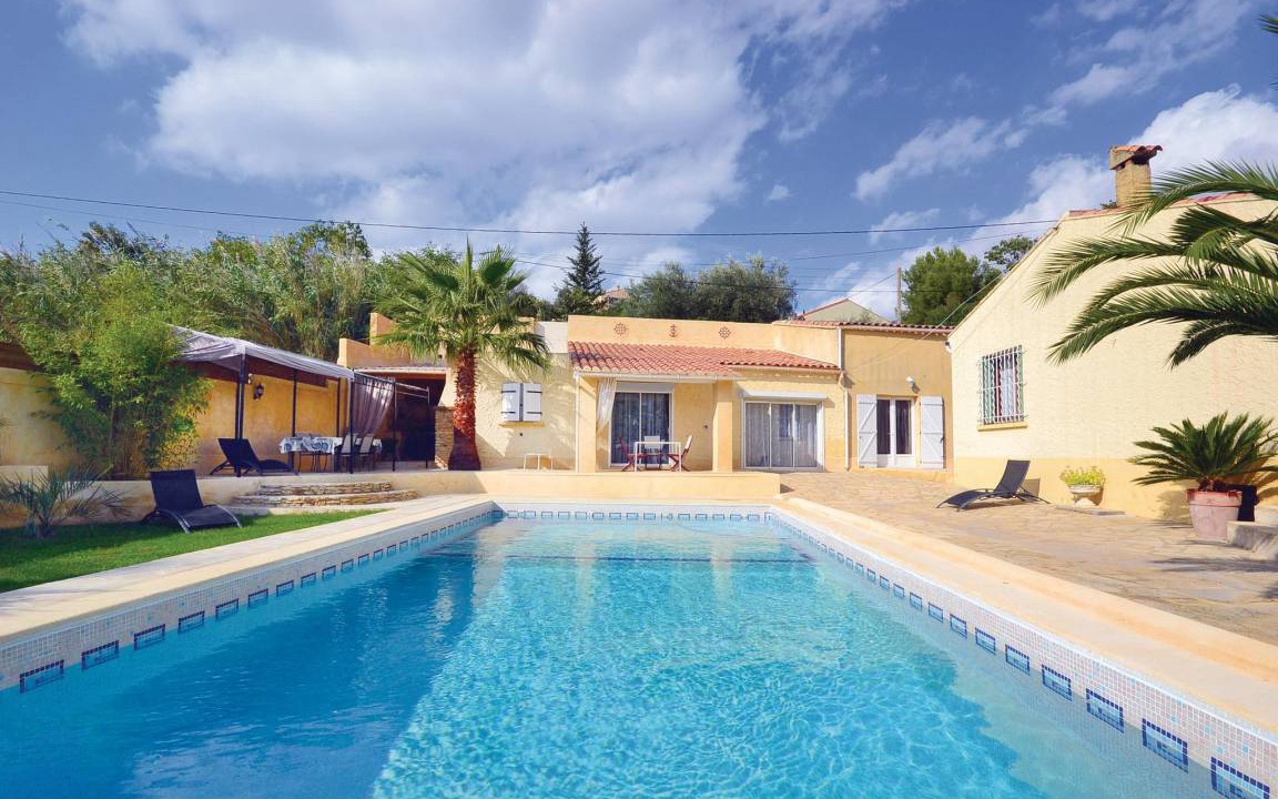 Theziers House | 123 m² House ∙ 3 bedrooms ∙ 7 guests