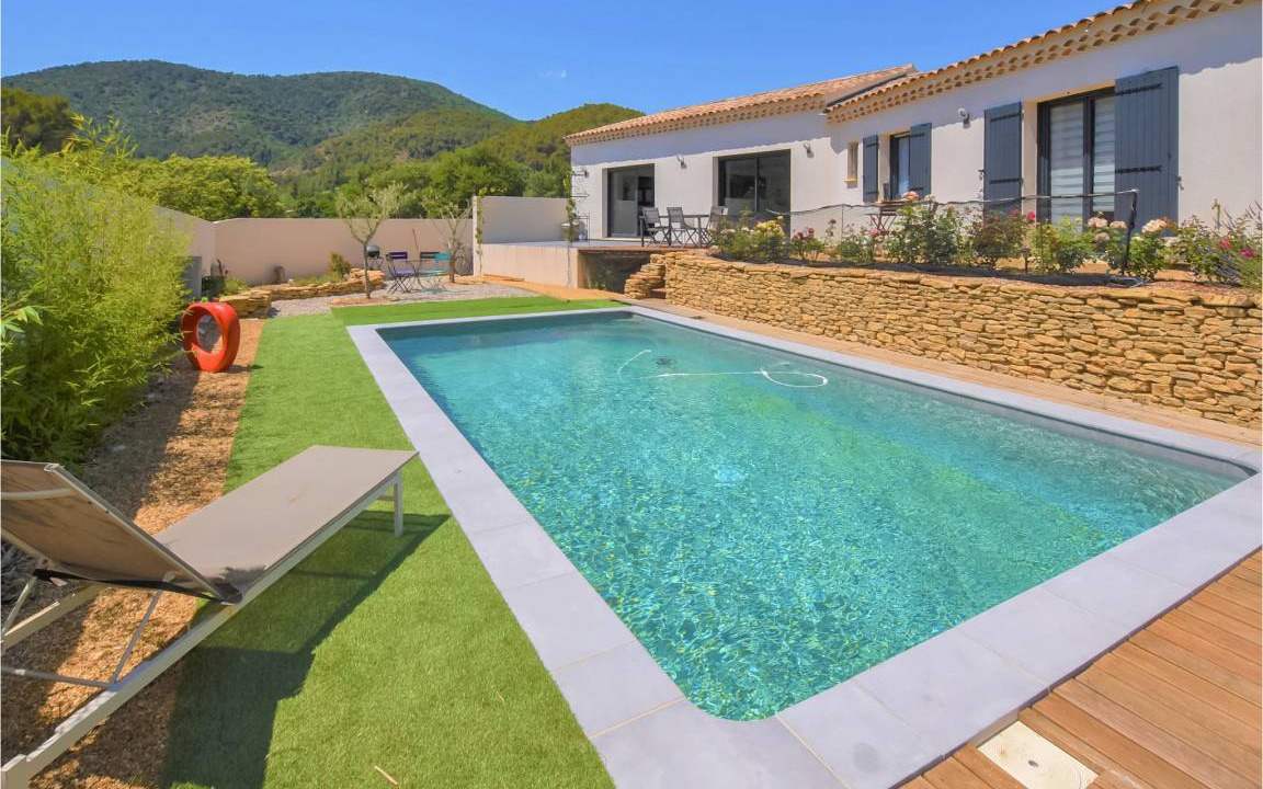 Propiac House | 160 m² House ∙ 3 bedrooms ∙ 6 guests