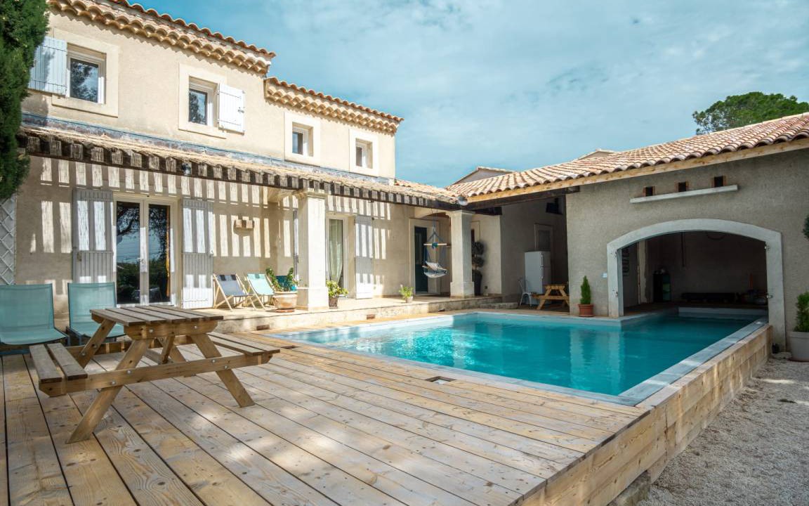 L'Isle-sur-la-Sorgue House | 180 m² House ∙ 4 bedrooms ∙ 10 guests