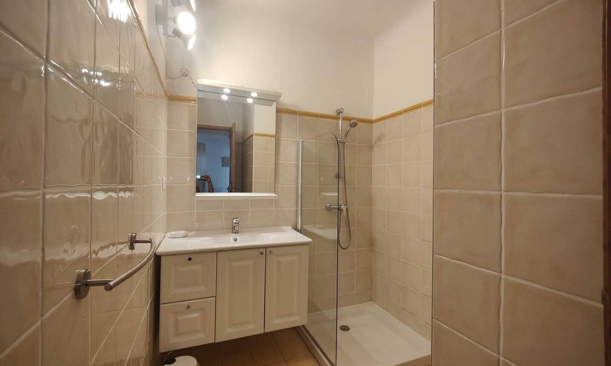 Les Salles-sur-Verdon House | 2-bedroom apartment with garden, 5-minute walk from Lac de Ste Croix.
