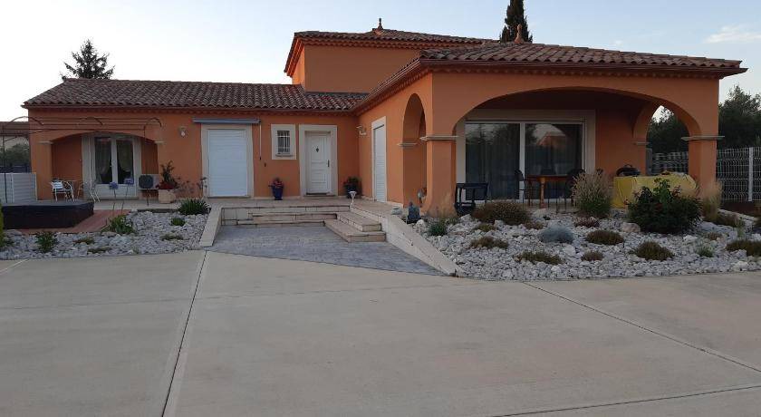 Caromb House | 20 m² House ∙ 1 bedroom ∙ 2 guests