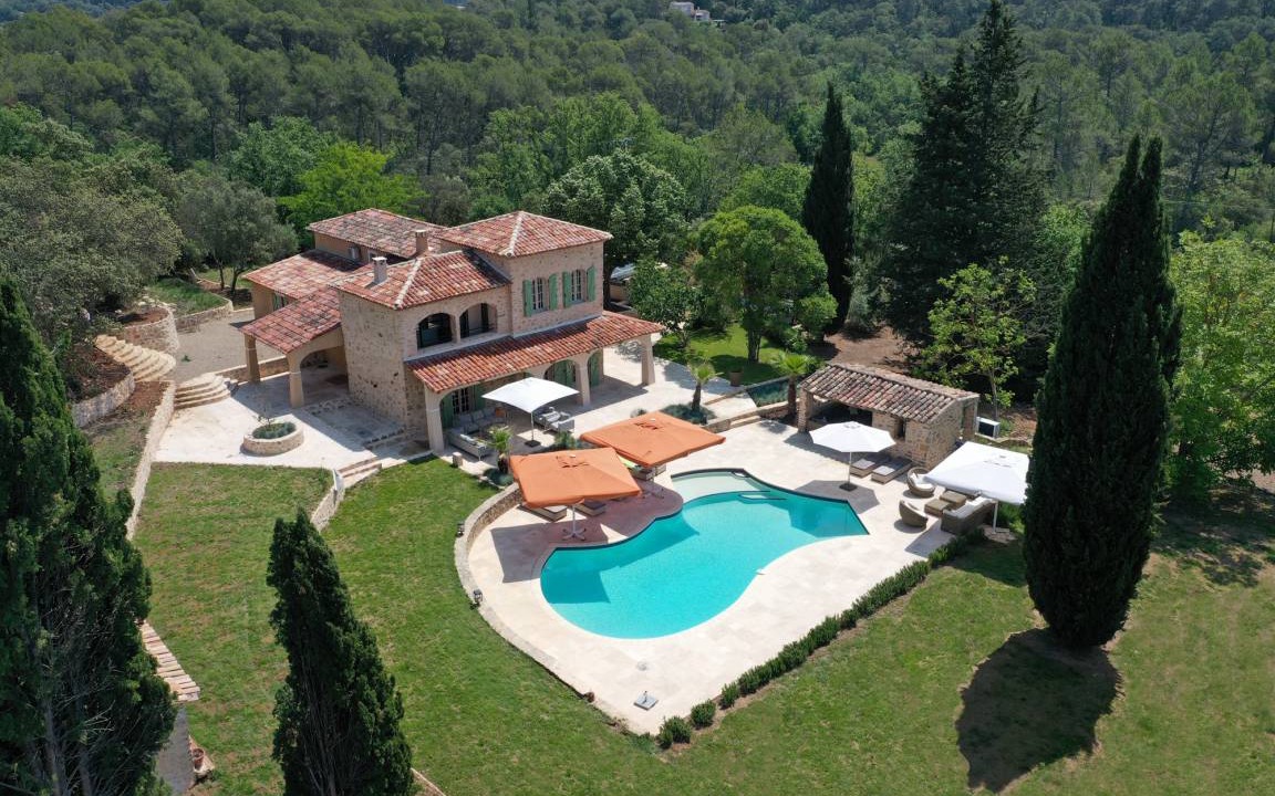 Lorgues Villa | 230 m² Villa ∙ 4 bedrooms ∙ 8 guests