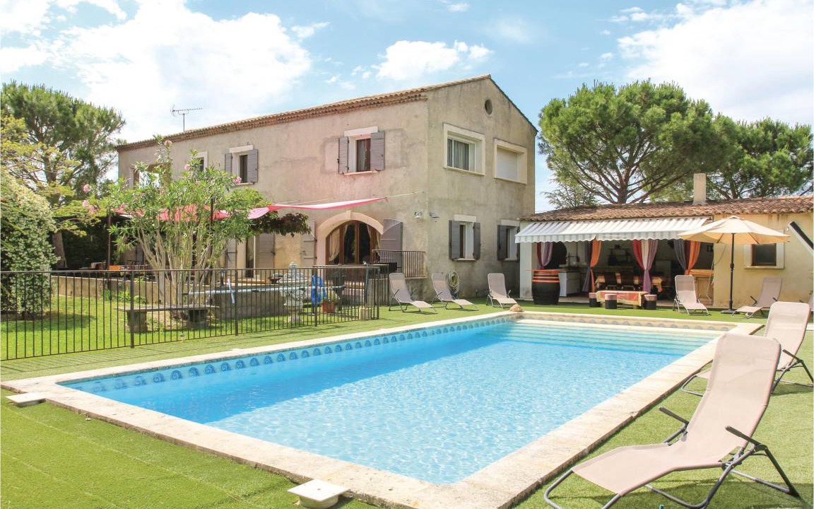 Chateaurenard House | 240 m² House ∙ 4 bedrooms ∙ 8 guests