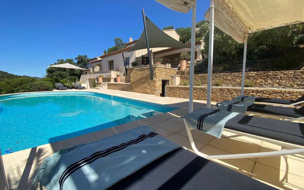 La Londe-les-Maures House | 250 m² House ∙ 5 bedrooms ∙ 10 guests