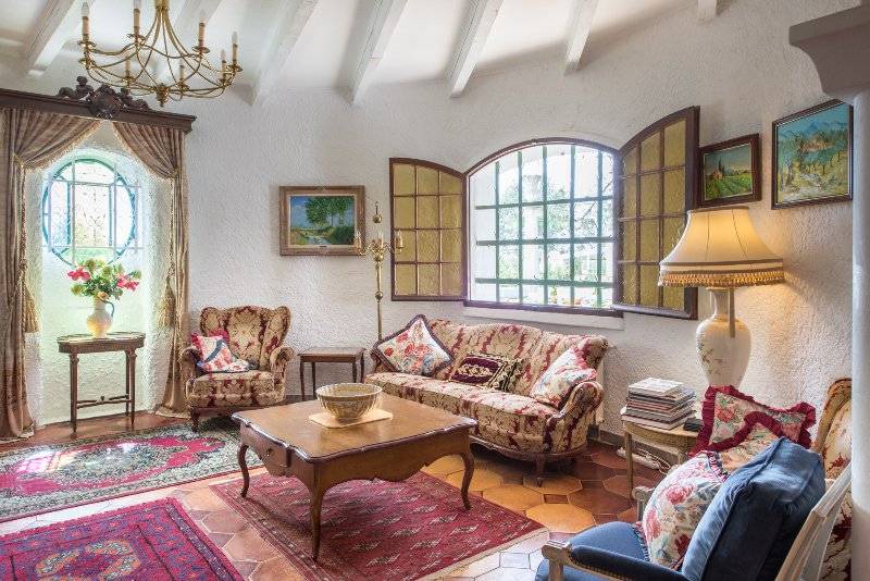 Beaucaire Villa | 270 m² Villa ∙ 7 bedrooms ∙ 16 guests
