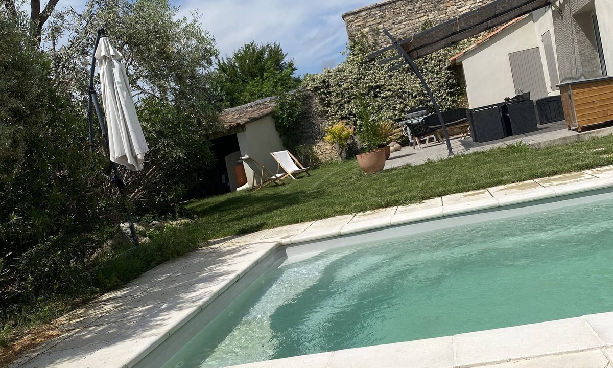 Saint-Didier House | 3 bedroom house 130 M2 with swimming pool 7x3,5 M