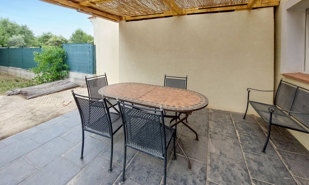 Regusse Apartment | 3 bedroom lovely apartment in Régusse
