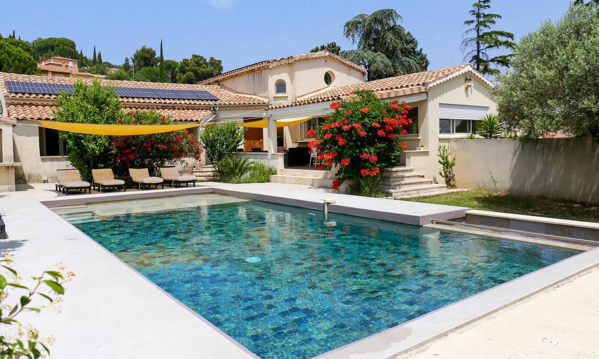 Accommodation Rochefort | Rochefort-du-Gard