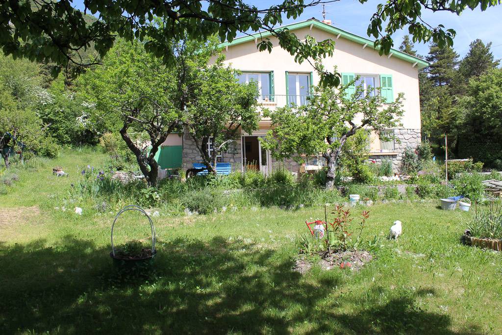 Saint-Andre-les-Alpes House | 30 m² Gîte ∙ 1 bedroom ∙ 2 guests