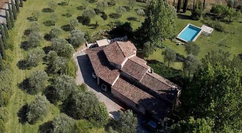 Les Arcs-sur-Argens Villa | 300 m² Villa ∙ 4 bedrooms ∙ 8 guests