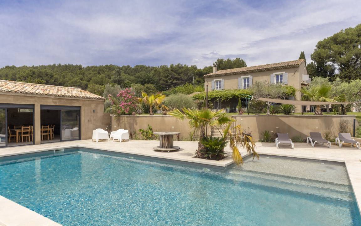 Noves Villa | 300 m² Villa ∙ 4 bedrooms ∙ 9 guests