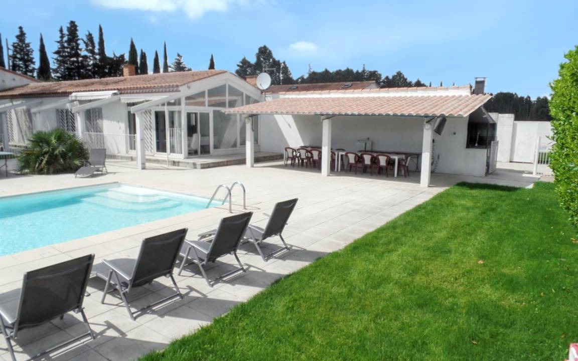 Meynes Villa | 300 m² Villa ∙ 6 bedrooms ∙ 14 guests