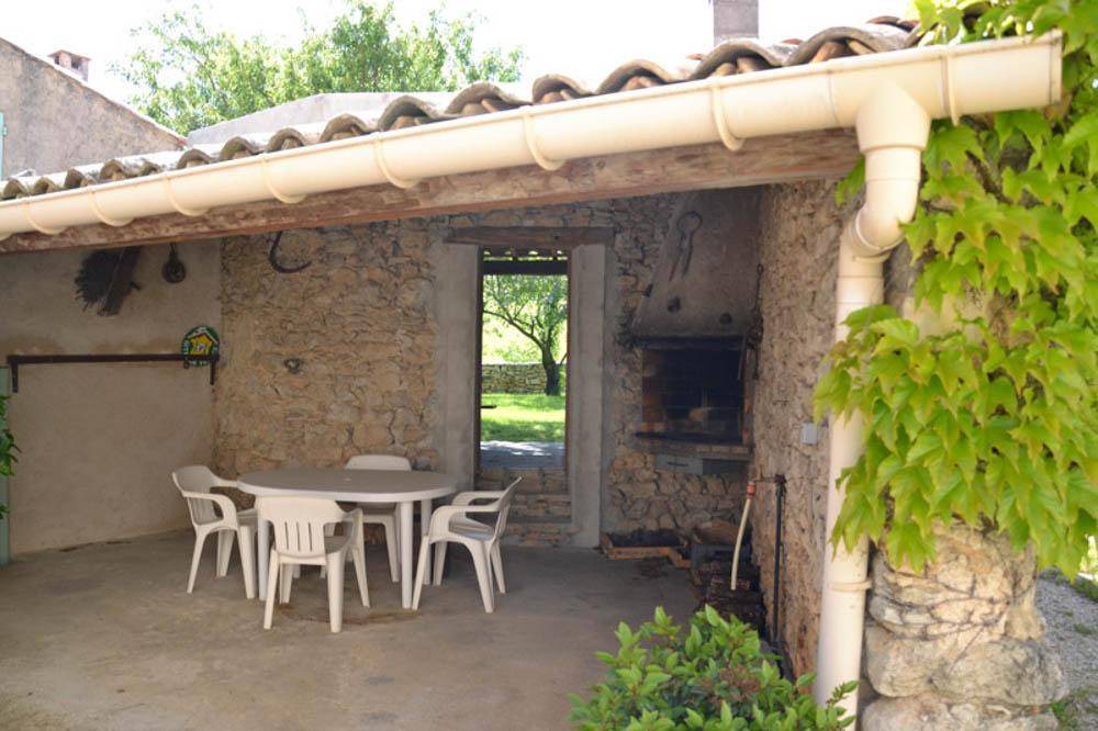 Simiane-la-Rotonde House | 42 m² Gîte ∙ 1 bedroom ∙ 4 guests