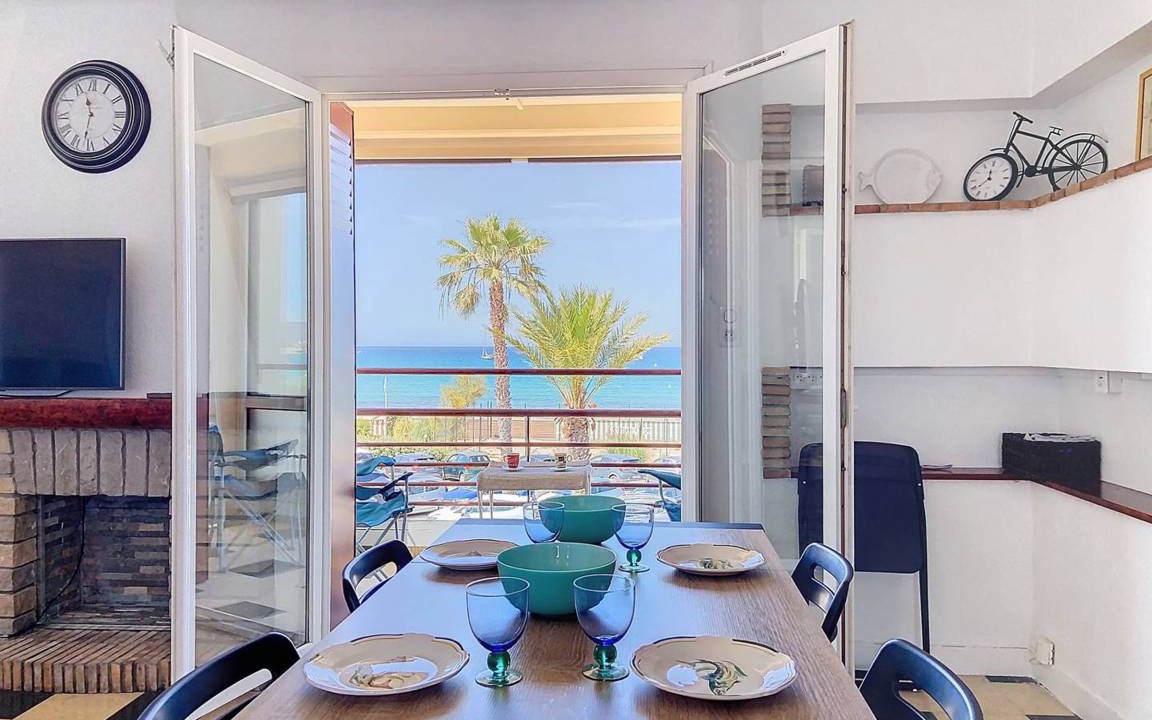 Saint-Cyr-sur-Mer Apartment | 45 m² Apartment ∙ 1 bedroom ∙ 4 guests
