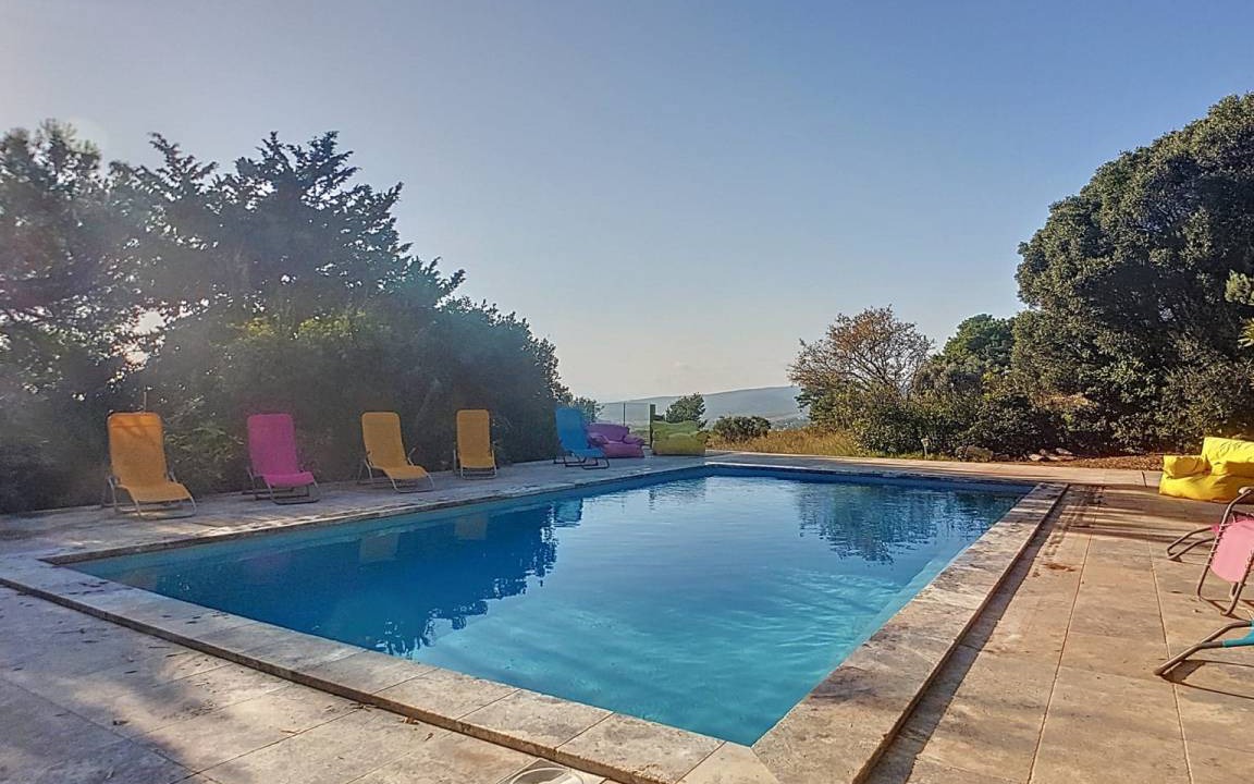 Le Castellet House | 450 m² House ∙ 7 bedrooms ∙ 15 guests