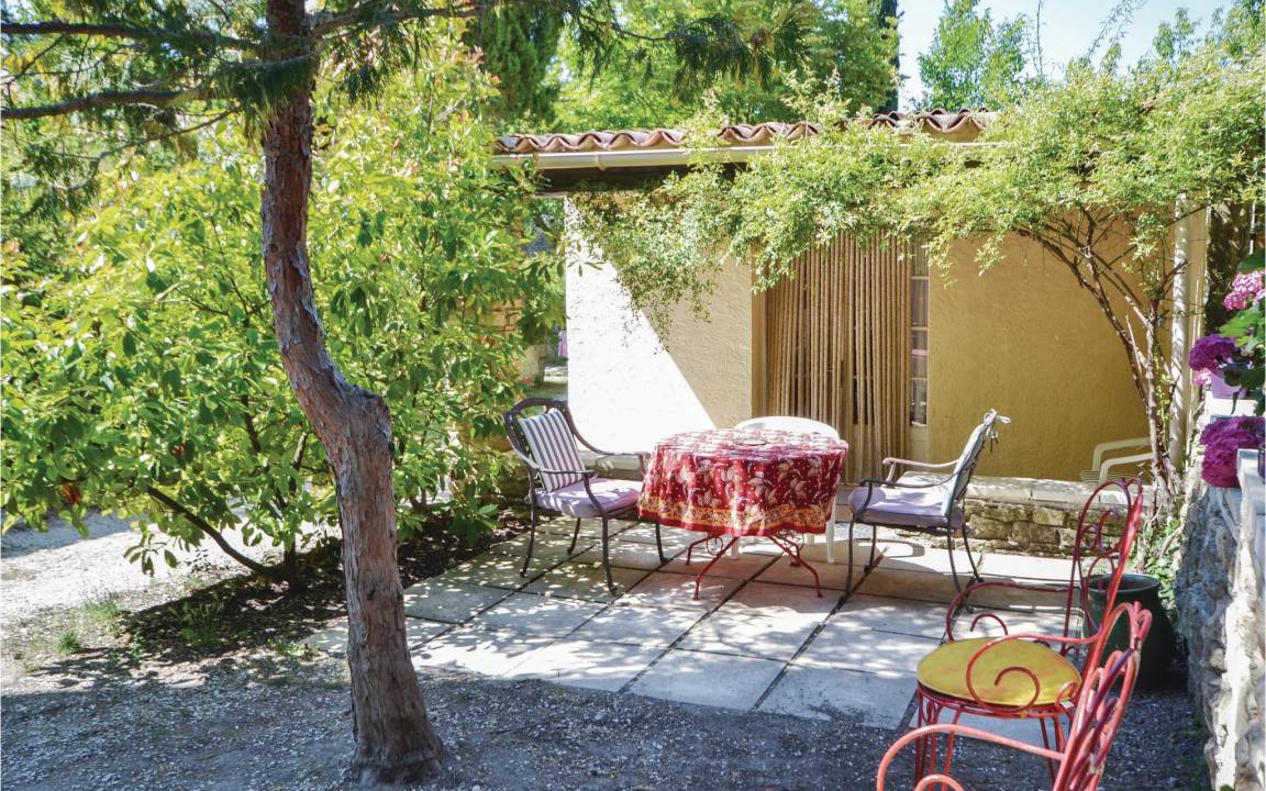 Crillon-le-Brave House | 46 m² House ∙ 1 bedroom ∙ 2 guests