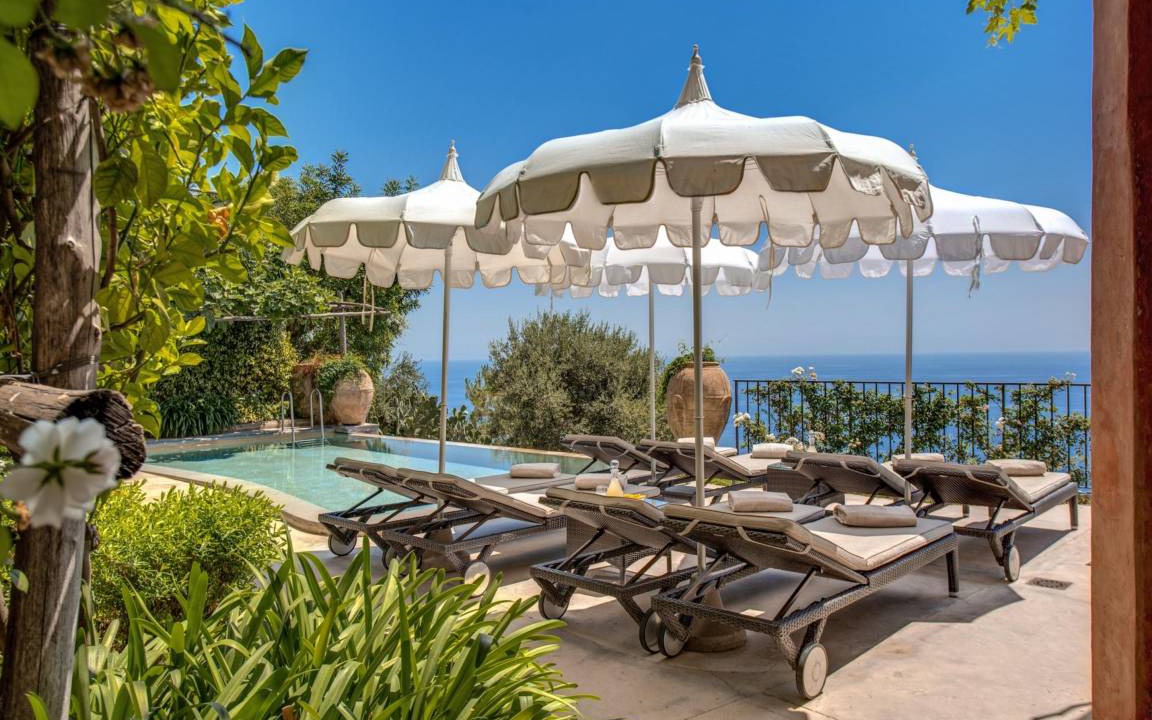 Montepertuso Villa | 500 m² Villa ∙ 8 bedrooms ∙ 20 guests