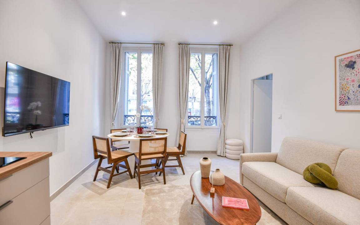 1st Arrondissement Apartment | 60 m² Apartment ∙ 2 bedrooms ∙ 6 guests