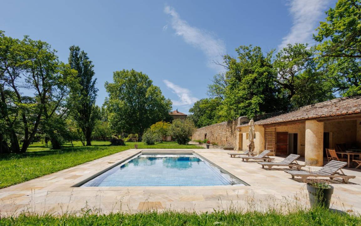 Orange House | 638 m² House ∙ 8 bedrooms ∙ 14 guests