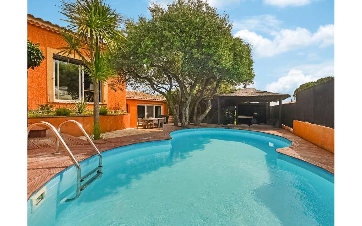 Saint-Genies-de-Comolas House | 64 m² Maisonette ∙ 2 bedrooms ∙ 6 guests