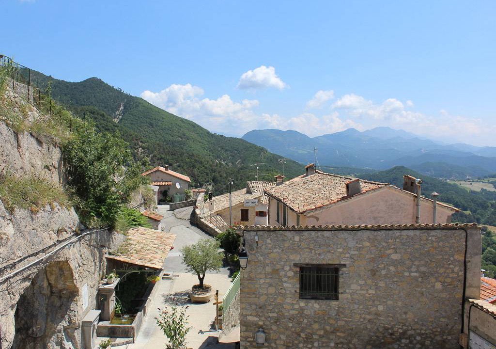 La Rochette House | 65 m² Gîte ∙ 2 bedrooms ∙ 5 guests