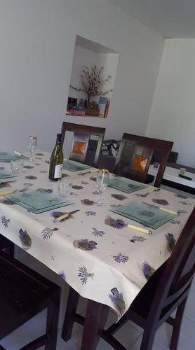 Sablet House | 83 m² House ∙ 2 bedrooms ∙ 5 guests