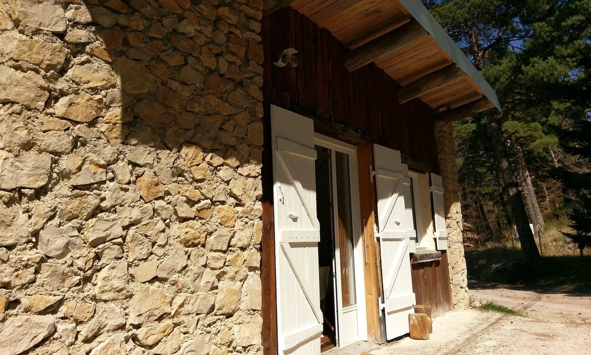 Mont Serein House | A Chalet in Ventoux, in the middle of the trees in the Mont Serein Resort