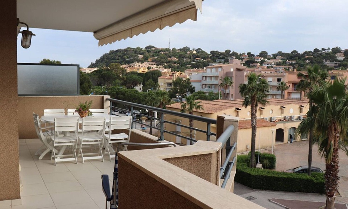 Cavaliere Apartment | Air-Conditioned 2-Bedroom Apartment with Terrace, Garage, and WiFi