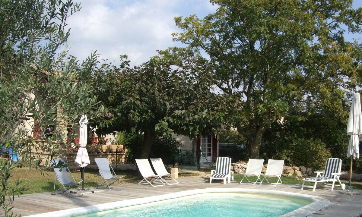 Vers-Pont-du-Gard Villa | Air-conditioned villa with swimming pool near Pont-du-Gard