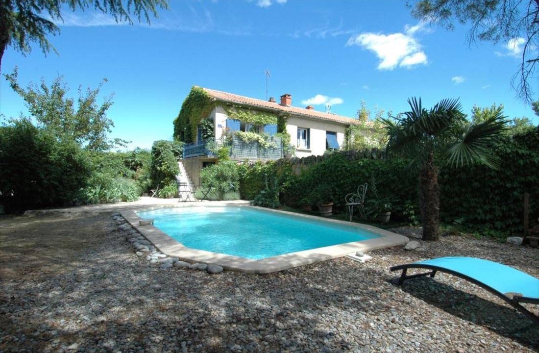 Maubec Apartment | Apartment ∙ 2 bedrooms ∙ 4 guests