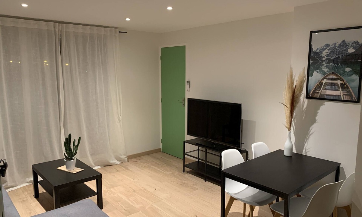 Baille Apartment | Apartment T3- 2 bedrooms- Air conditioning- 2 balconies- Timone Marseille