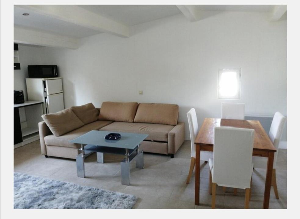 Cuers Apartment | appart hôtel avec jardin