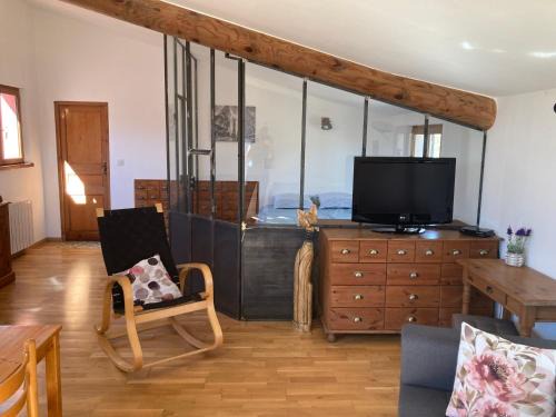 Puimoisson Apartment | Appartement dans un cadre verdoyant
