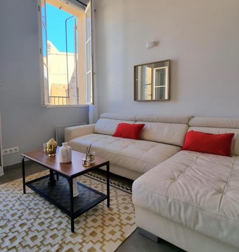 Quartier du Panier Apartment | Appartement T3 Duplex sous les Toits de Marseille Panier Vieux Port