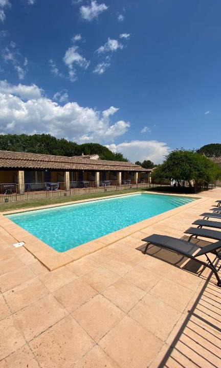 Castillon-du-Gard Apartment | Appartements " Le Clos De La Cerisaie"