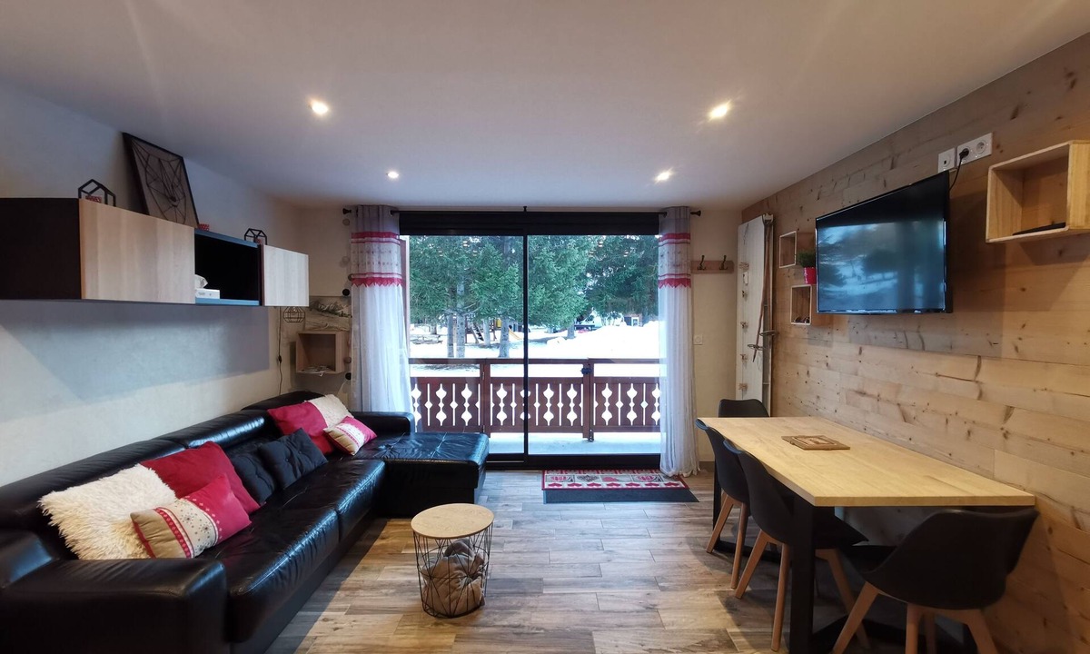 Mont-de-Lans Apartment | At the foot of the slopes, ground floor, Eperon B3