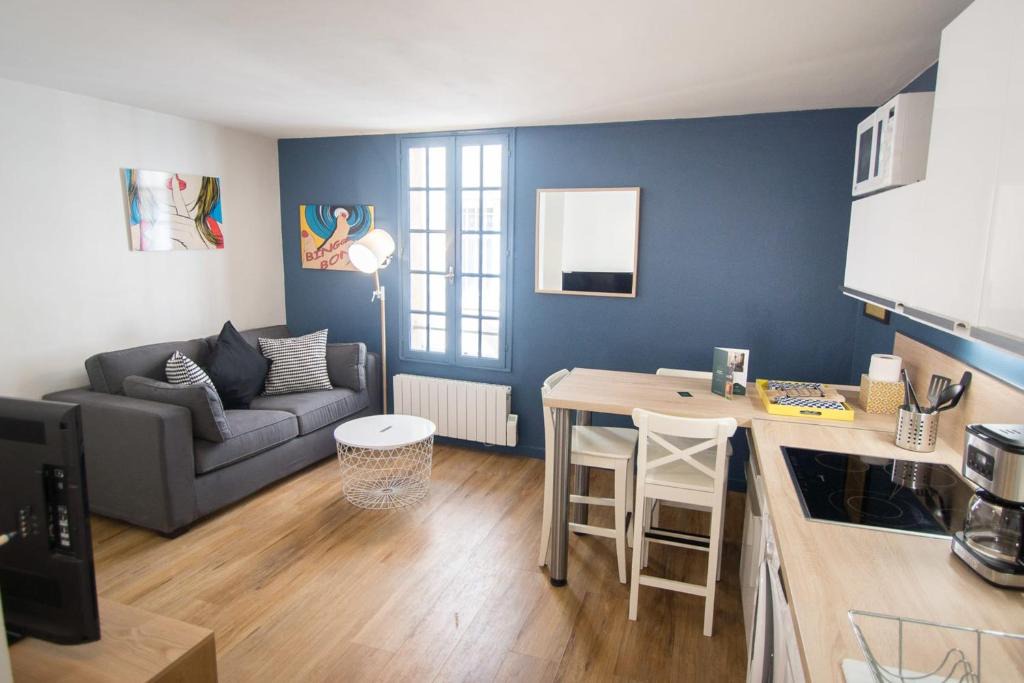 Avignon City Centre Apartment | Beautiful Apartment For 4 Near The Rhone!