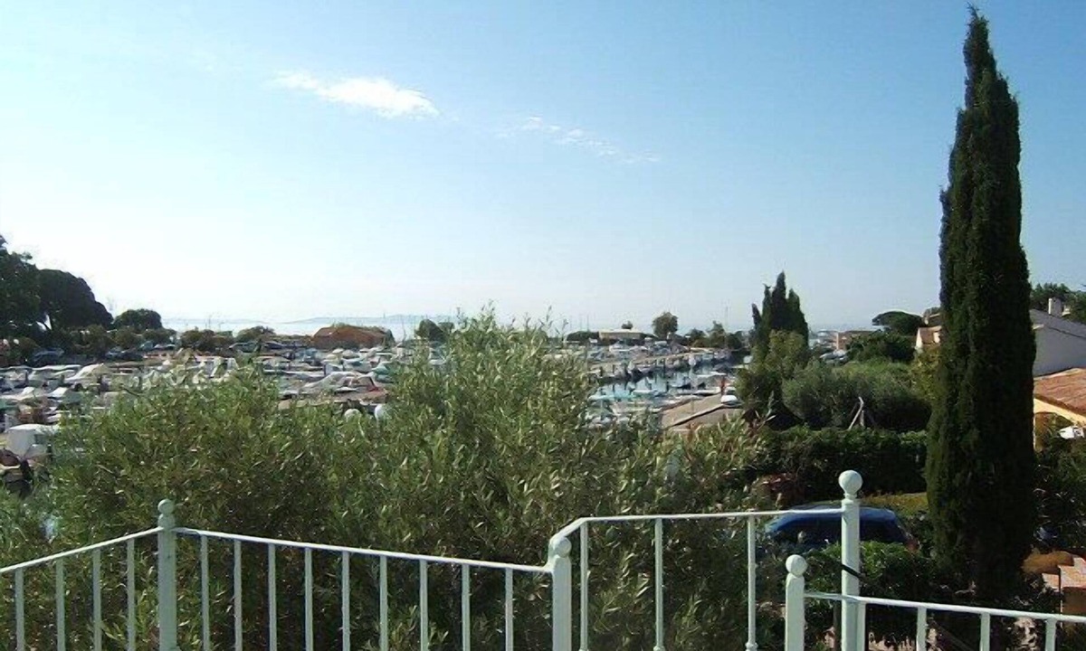 Miramar Villa | BEAUTIFUL T4 VILLA Sea/port view 6/8 sleeps ideal with friends/family Belles pres