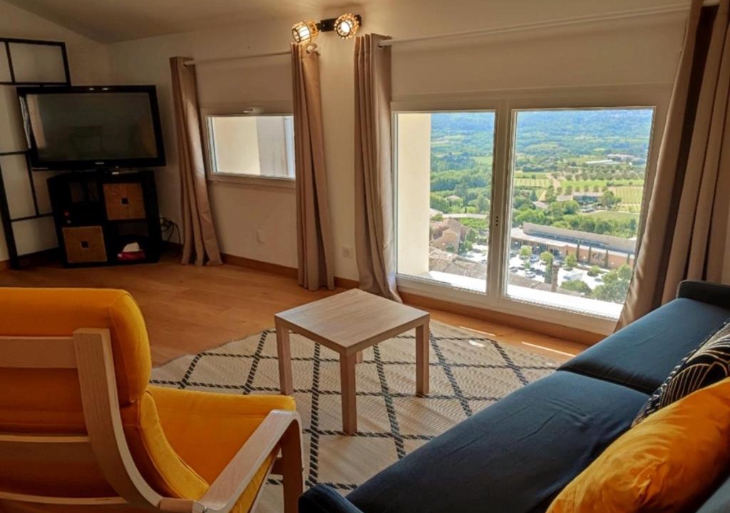 Bonnieux Apartment | BOHO location 2
