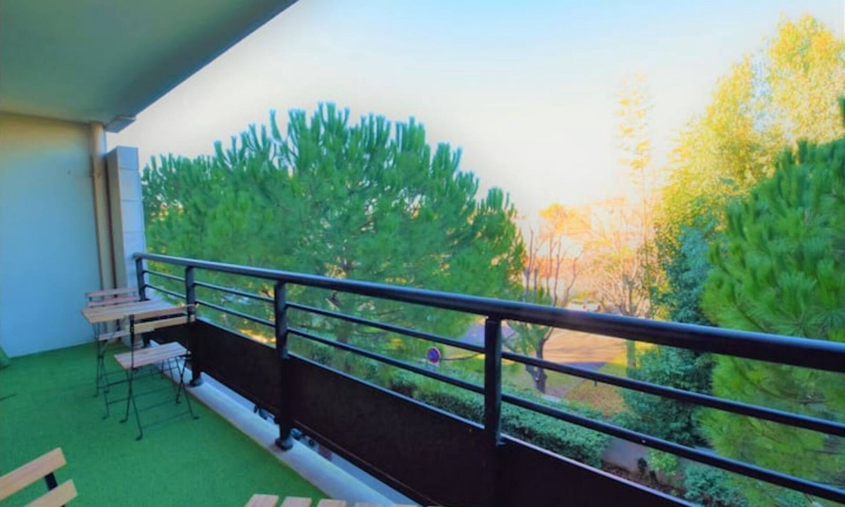 La Plage Apartment | Borely - Apartment with terrace near the sea