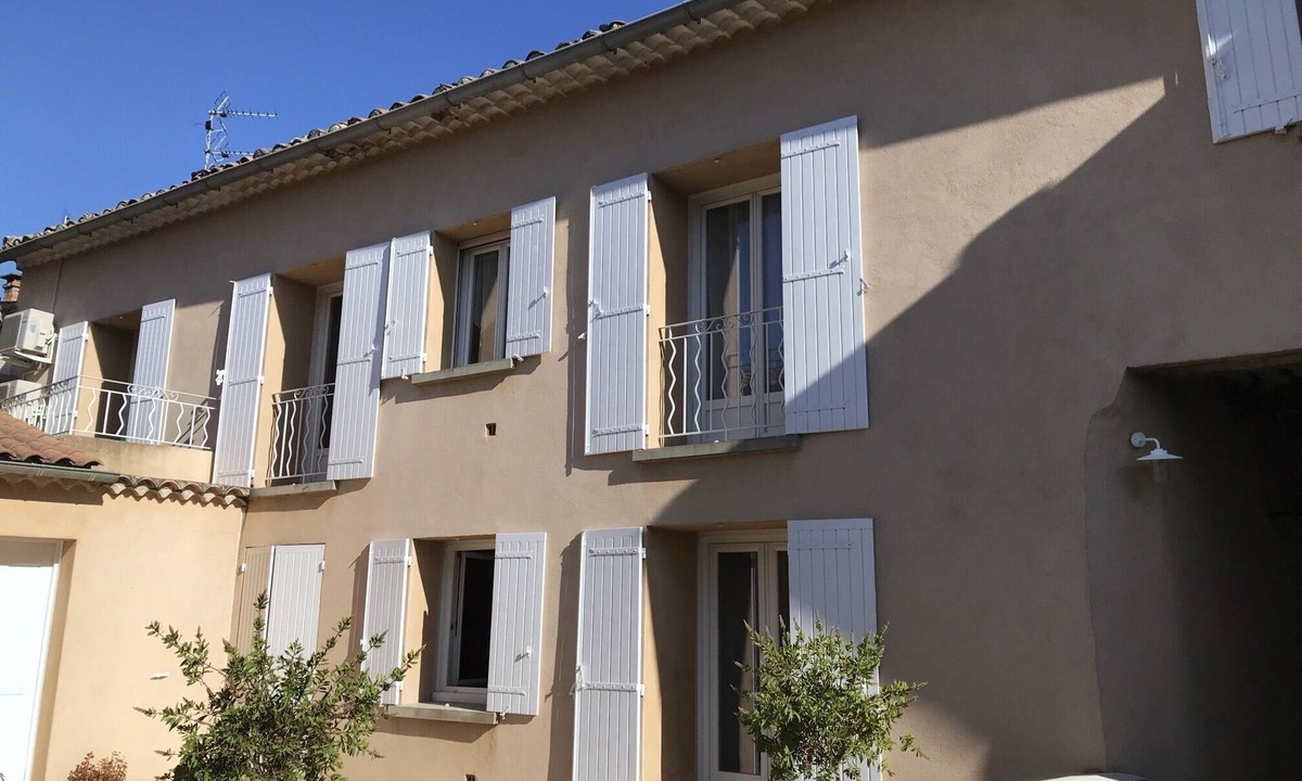Pernes-les-Fontaines Apartment | Bright 100 m2 apartment in Pernes-Les-Fontaines between Ventoux and Avignon.