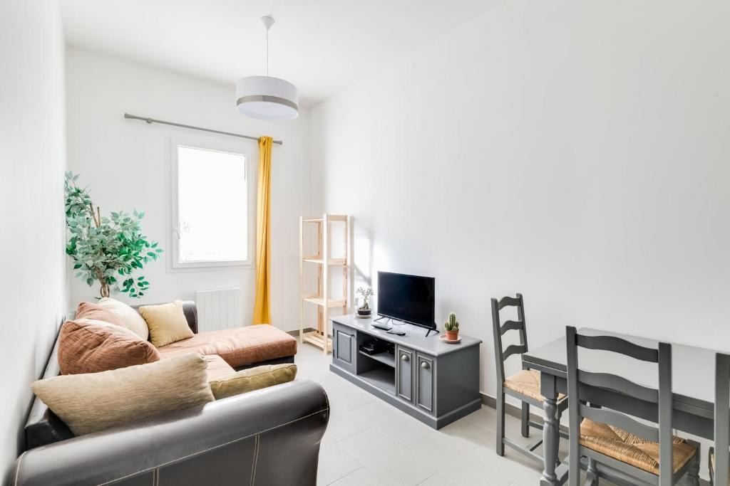 5th Arrondissement Apartment | Bright apartment near PARC DU 26è CENTENAIRE