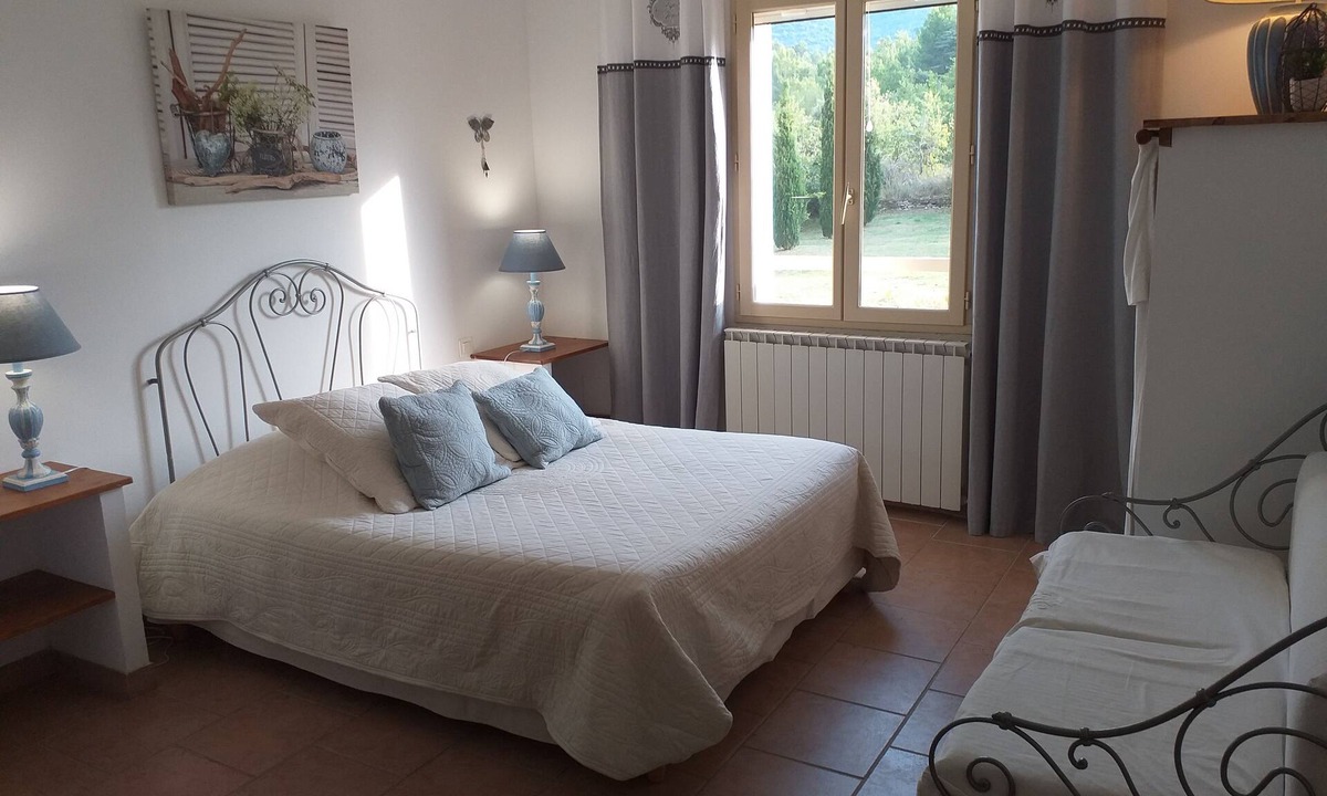 Lacoste House | Cante Grillet in provence at the foot of the Luberon Chambre ZORA