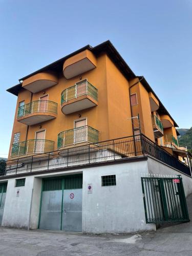 Piazza-Tralia-Pendolo House | Casa Del Sole