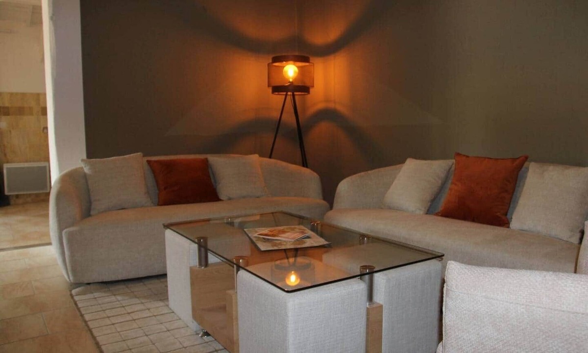 Pertuis House | Casa Yolis
