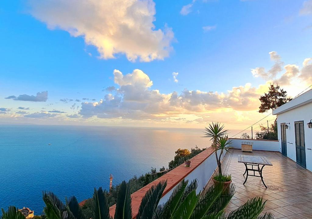 Furore House | "CASALENA" Villa a Furore Amalfi coast con grande terrazzo e vista sul MARE