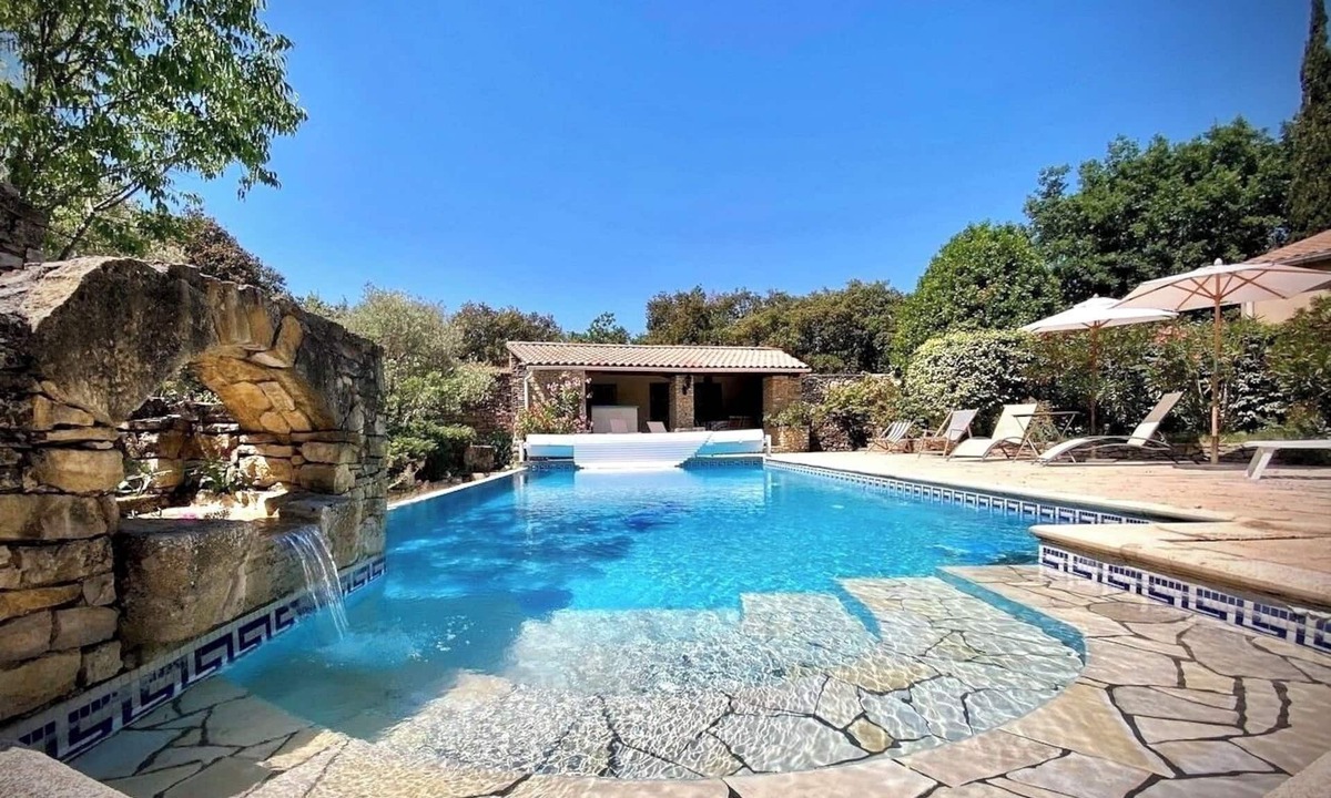 Venasque Cottage | Charming 2-bedroom Provencal Cottage in Peaceful Venasque with Heated Pool